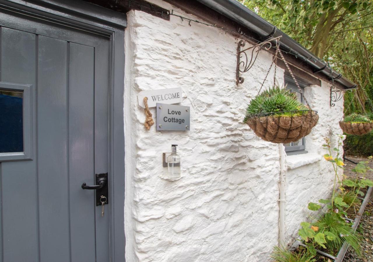 Love Cottage Combe Martin Exterior photo